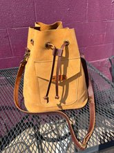 Load image into Gallery viewer, Bucket Bag